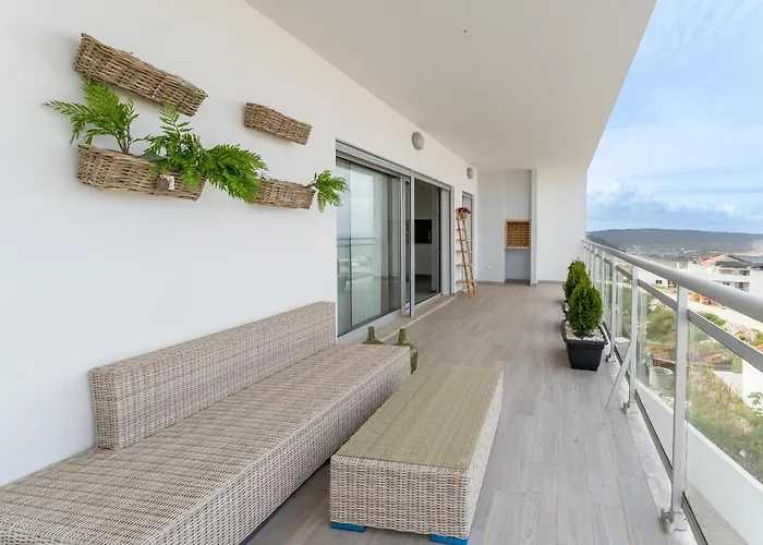 T3 Pelican Bay Apartment *