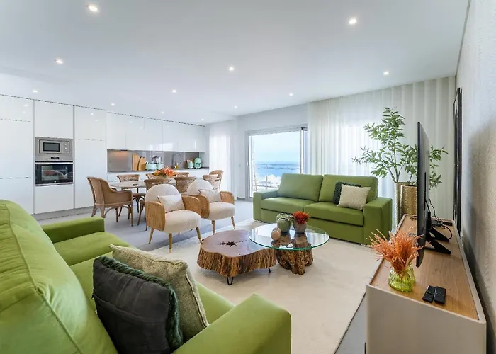 T3 Pelican Bay * نازاريه